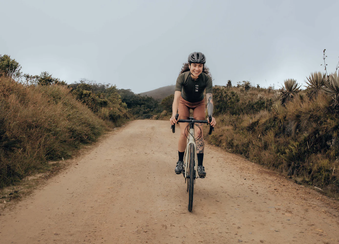 Bicicleta de gravel MÍTICA en aluminio 2x9 vel. - Image 13