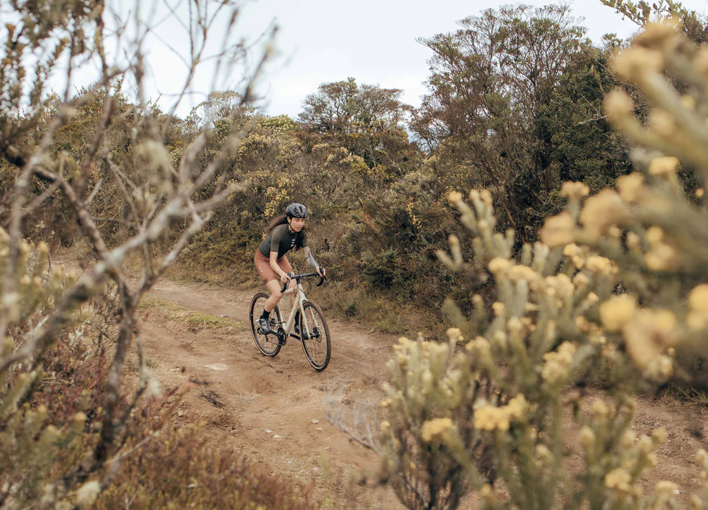 Bicicleta de gravel MÍTICA en aluminio 2x9 vel. - Image 6
