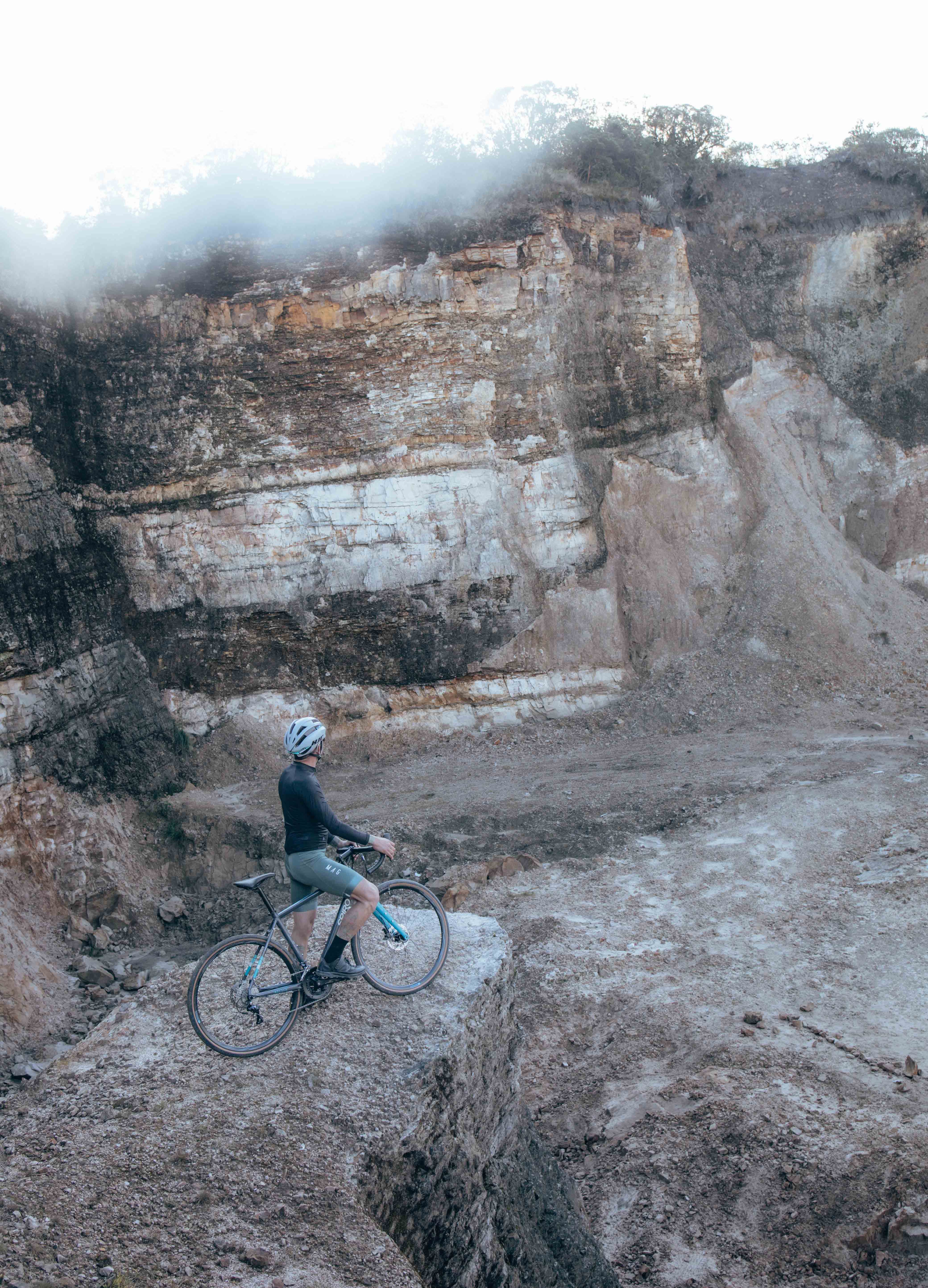 Bicicleta de gravel MÍTICA en aluminio 2x9 vel. - Image 4
