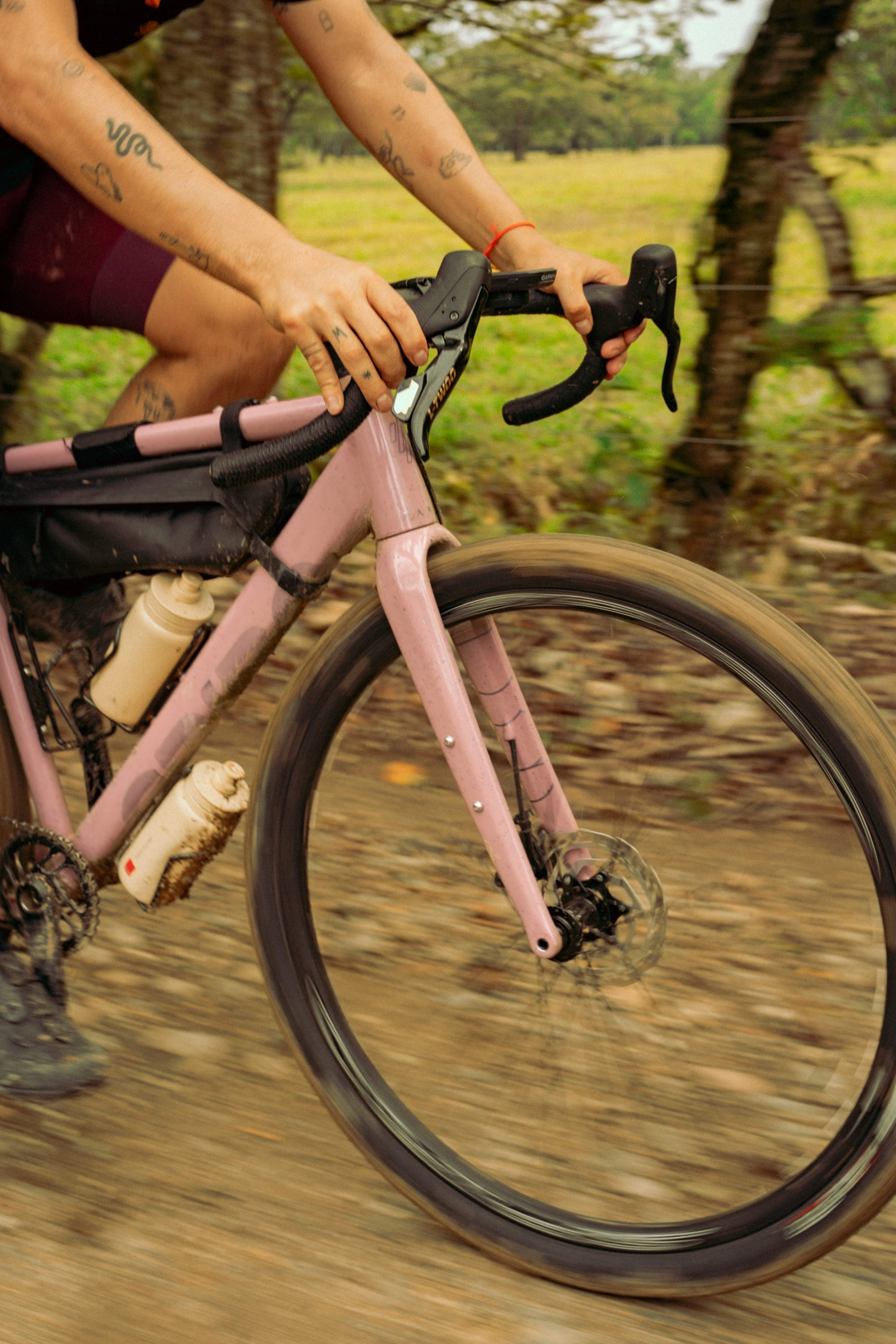 Bicicleta de gravel ORIGEN AL en aluminio con tenedor en carbono y grupo LTWOO GRT de 1x12 velocidades - Image 16