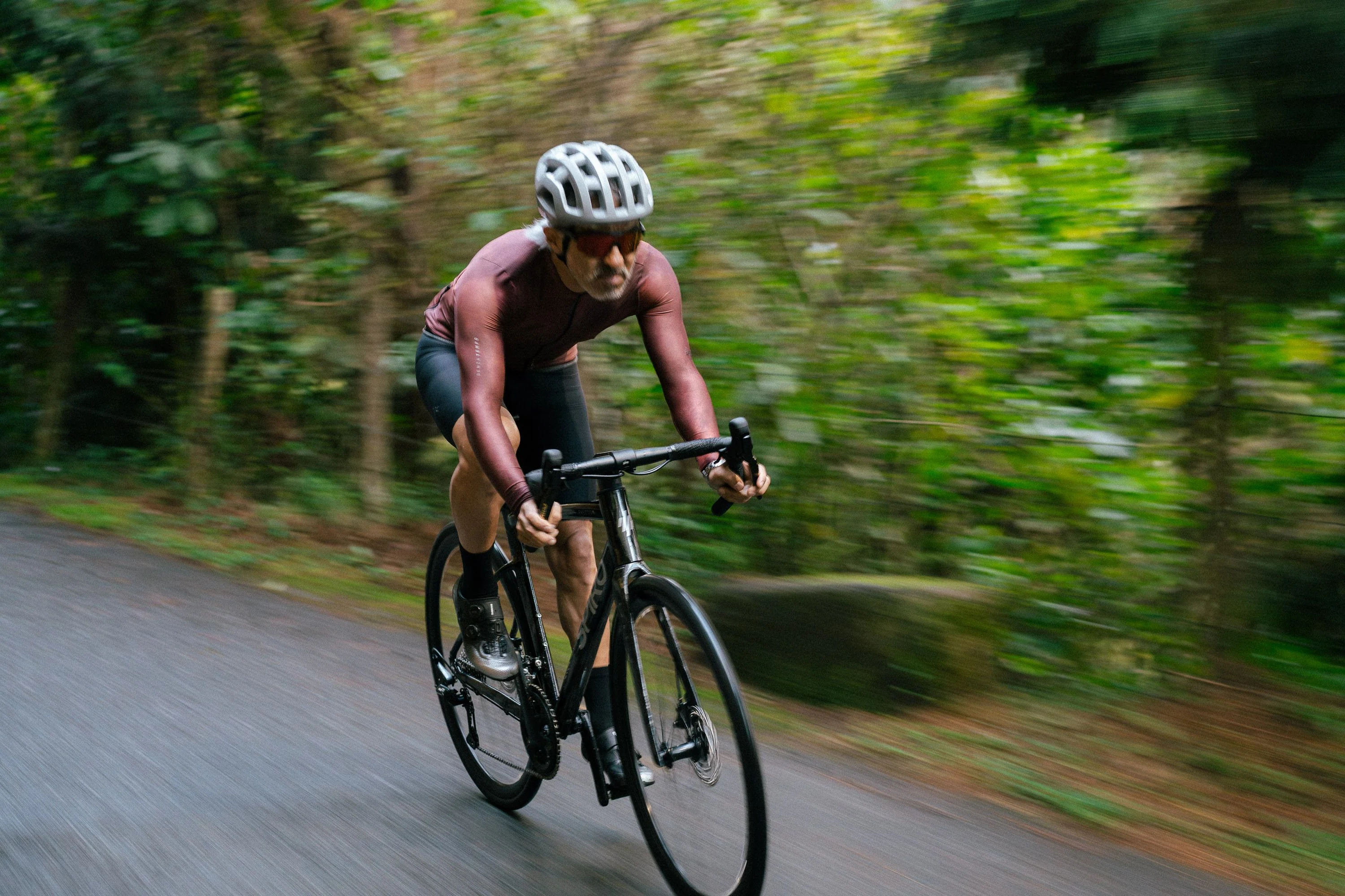 Bicicleta de ruta FREEDOM en aluminio con tenedor en carbono y Shimano 105 de 2x12 vel. - Image 9