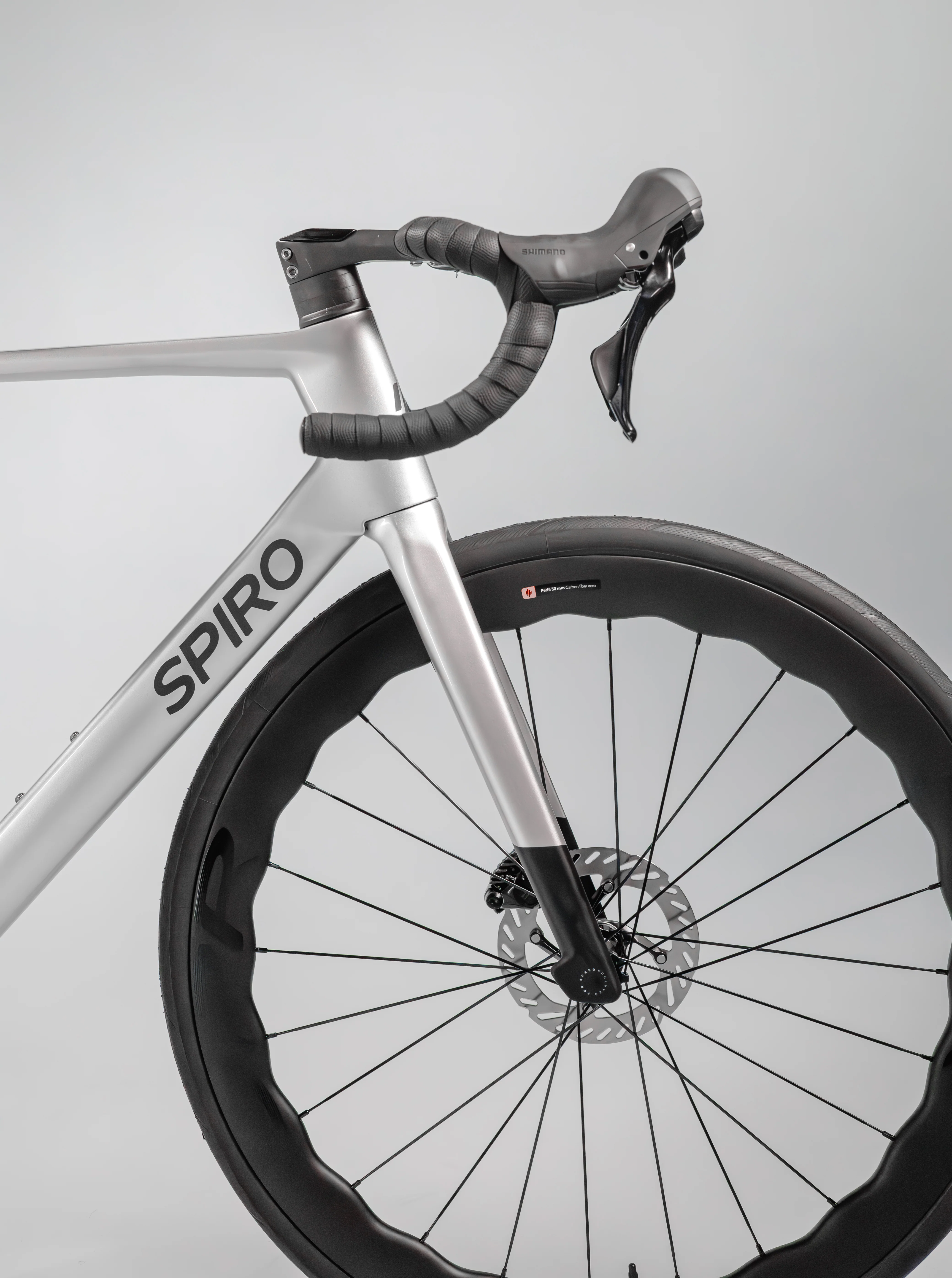 Bicicleta de ruta LEGEND SL en carbono Shimano 105 - Image 8