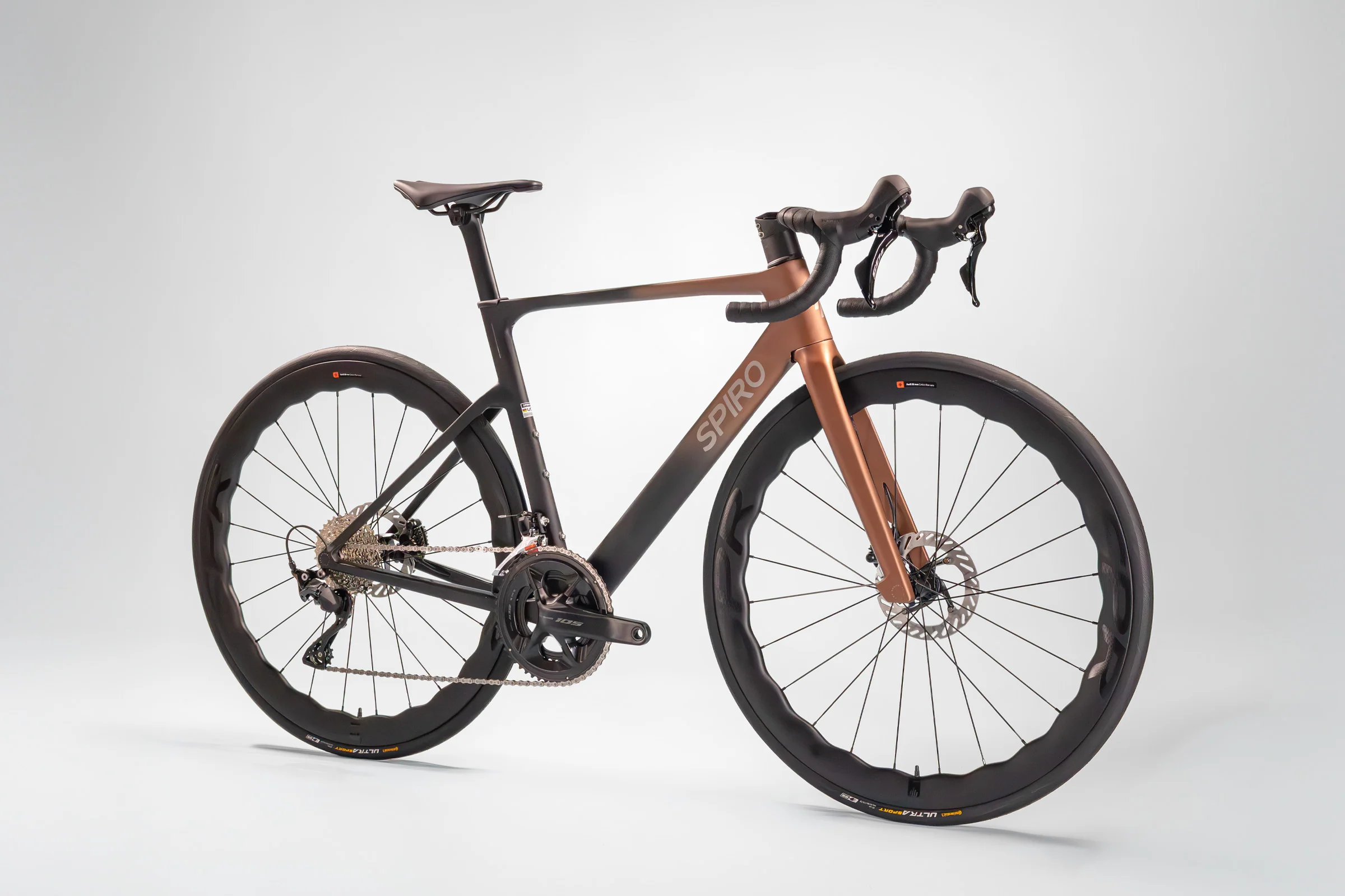 Bicicleta de ruta LEGEND SL en carbono Shimano 105 - Image 2