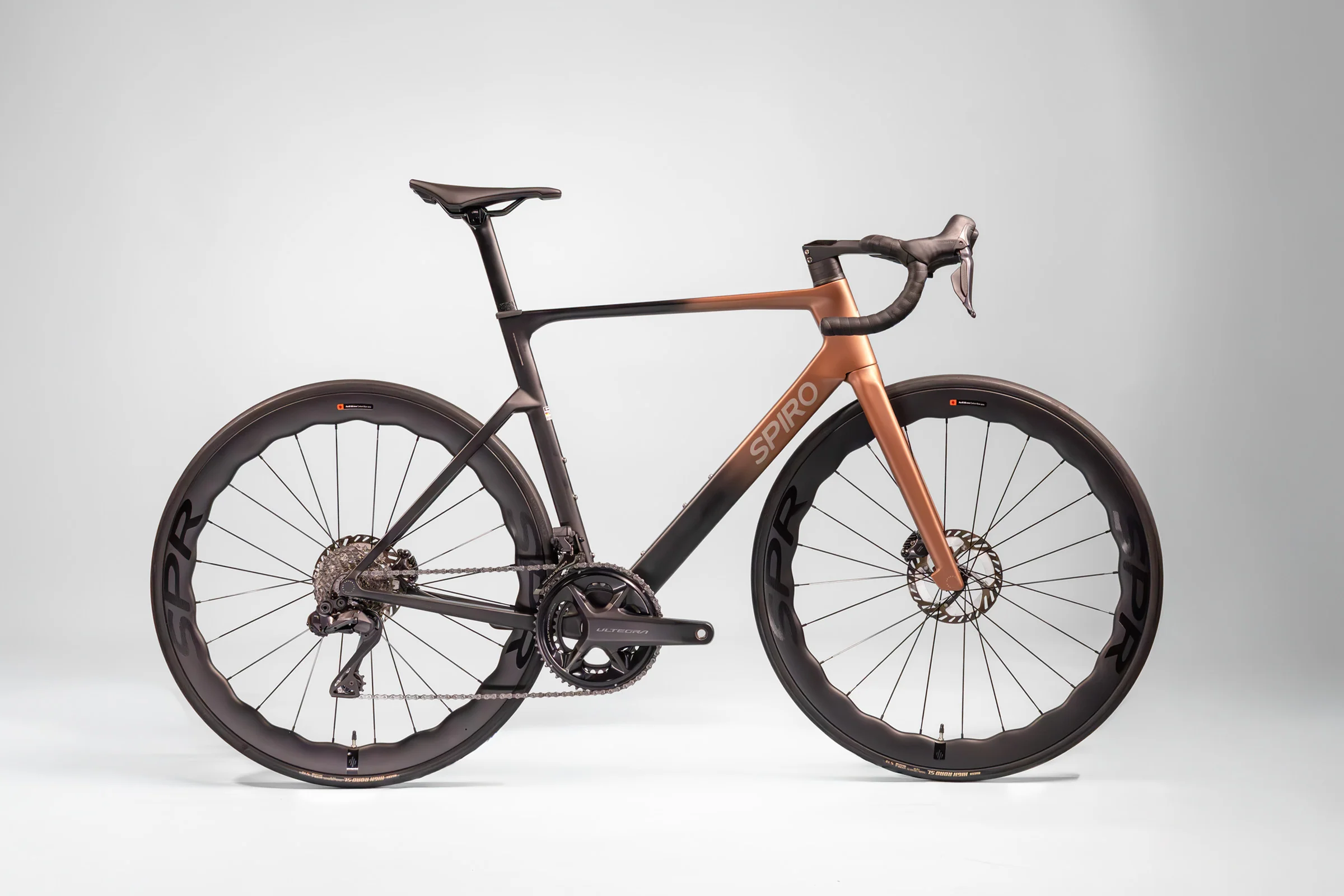 Bicicleta de ruta LEGEND SL en carbono Shimano Ultegra DI2