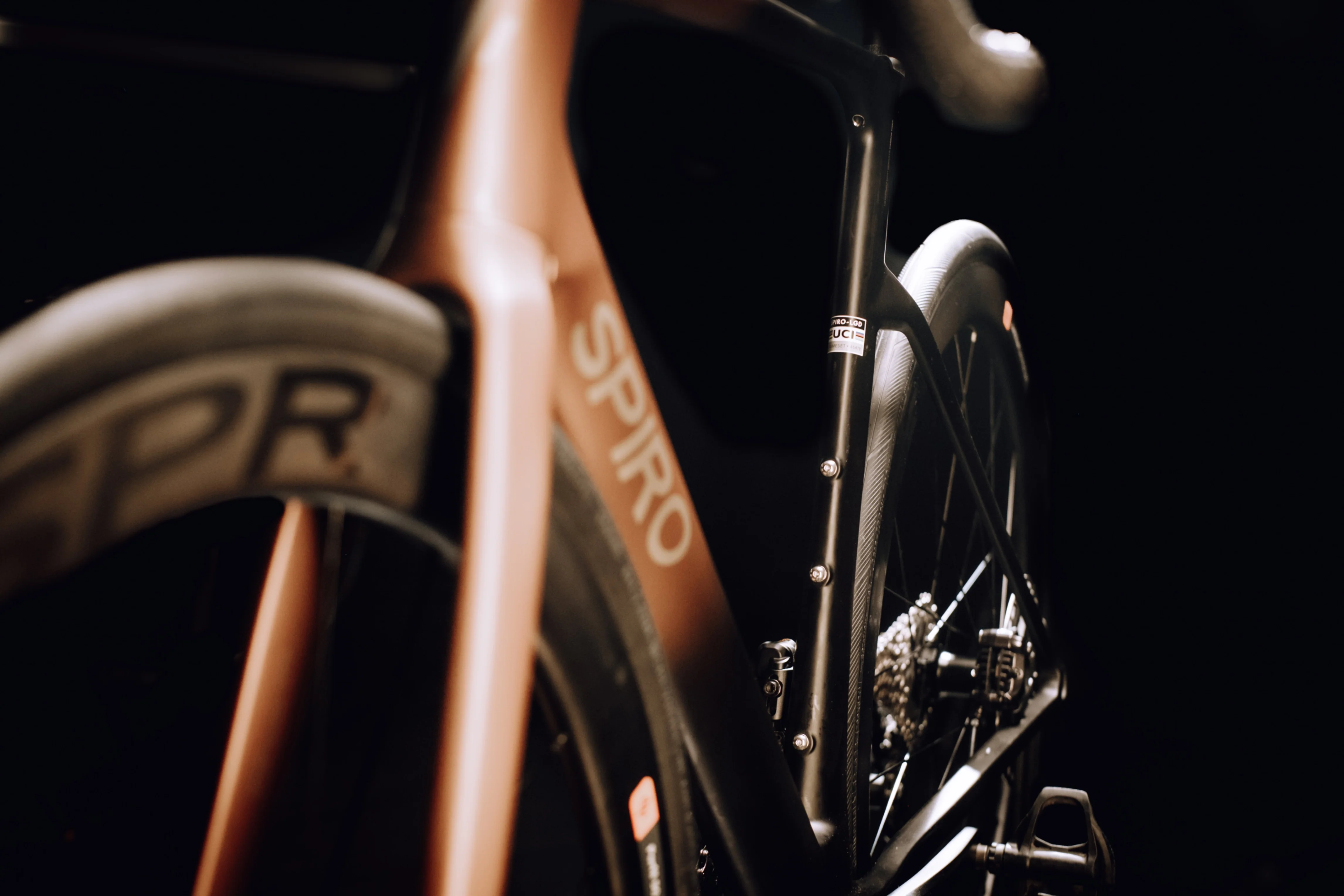 Bicicleta de ruta LEGEND SL en carbono Shimano Ultegra DI2 - Image 15