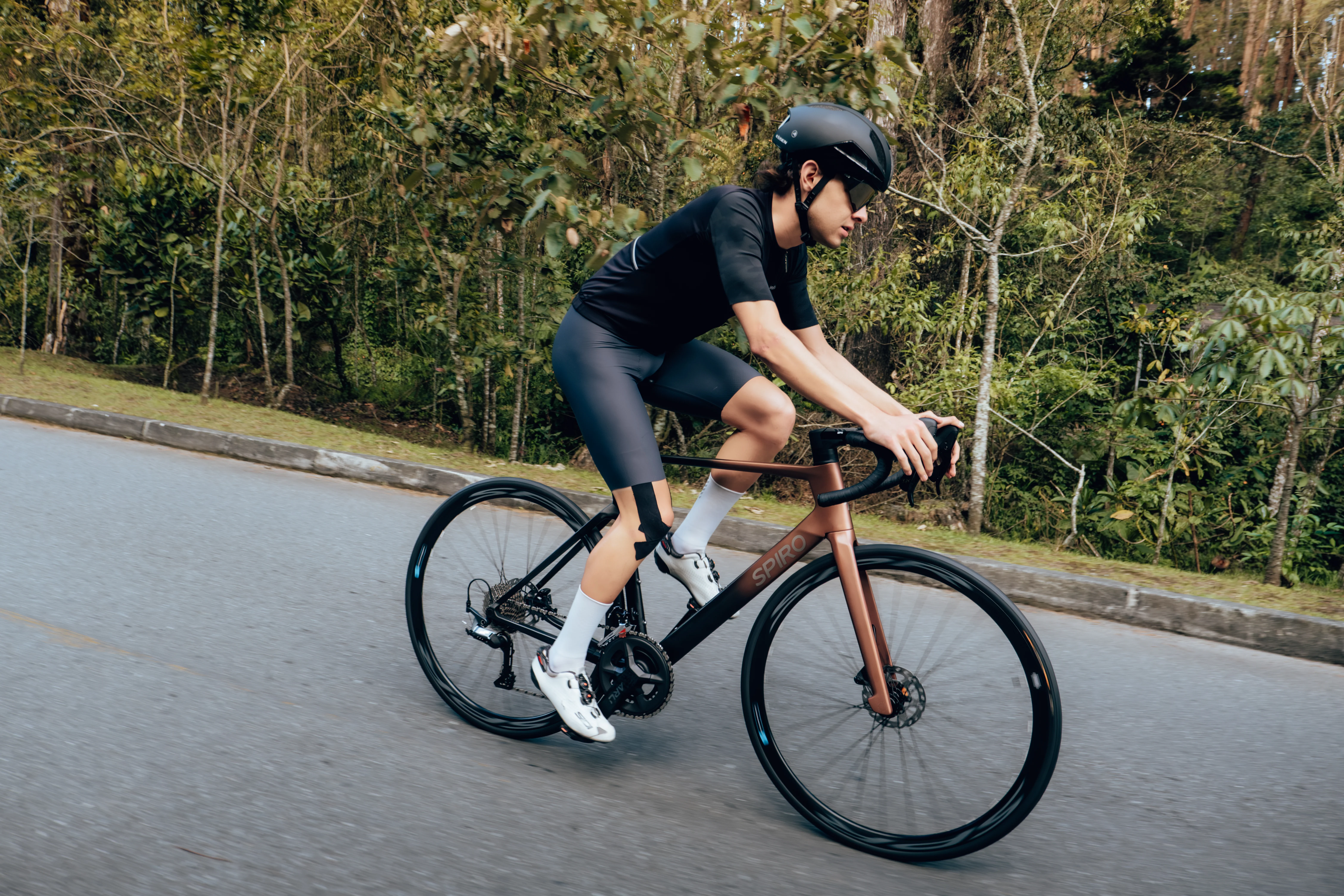 Bicicleta de ruta LEGEND SL en carbono Shimano Ultegra DI2 - Image 19