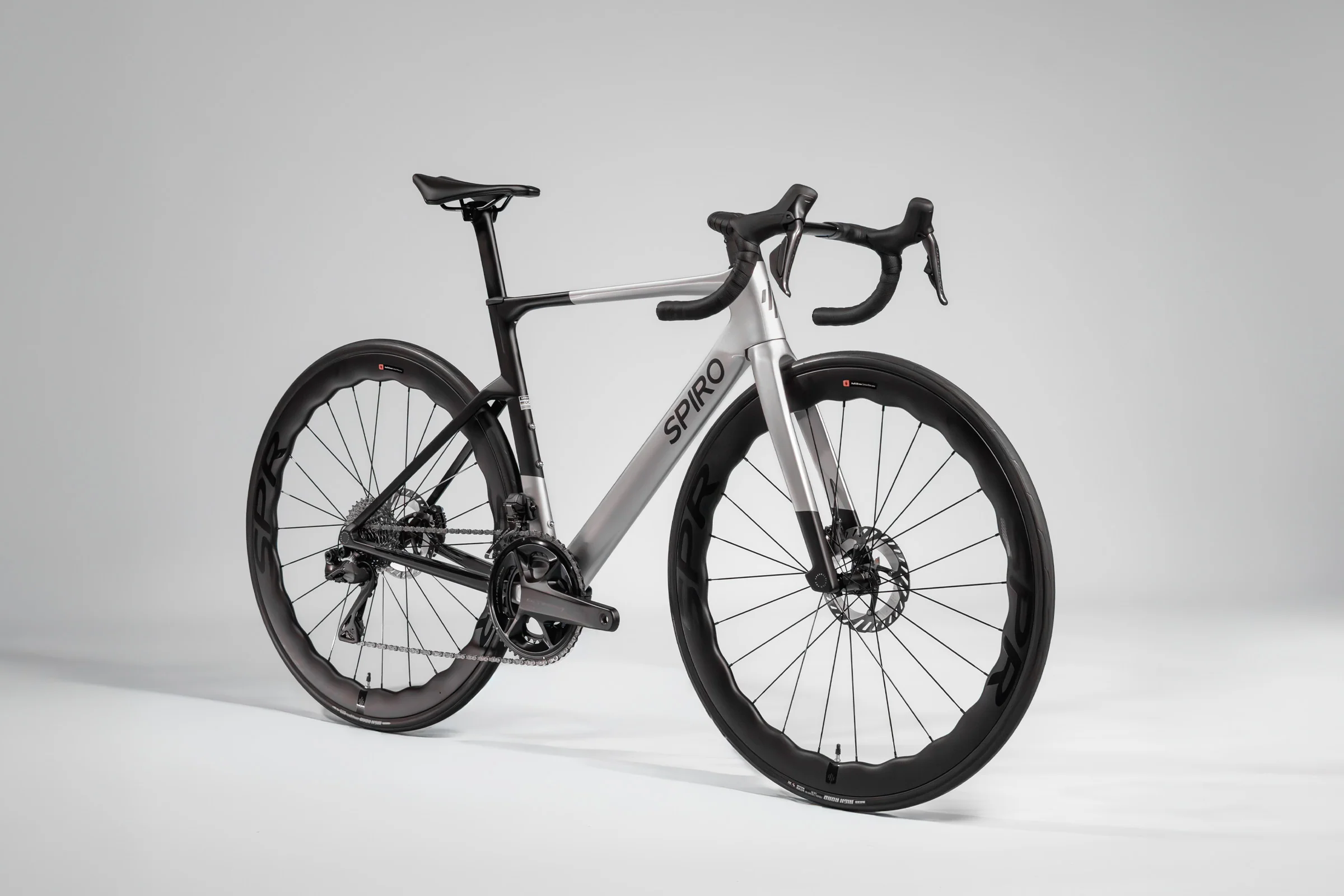 Bicicleta de ruta LEGEND SL en carbono Ultegra DI2 - Image 2