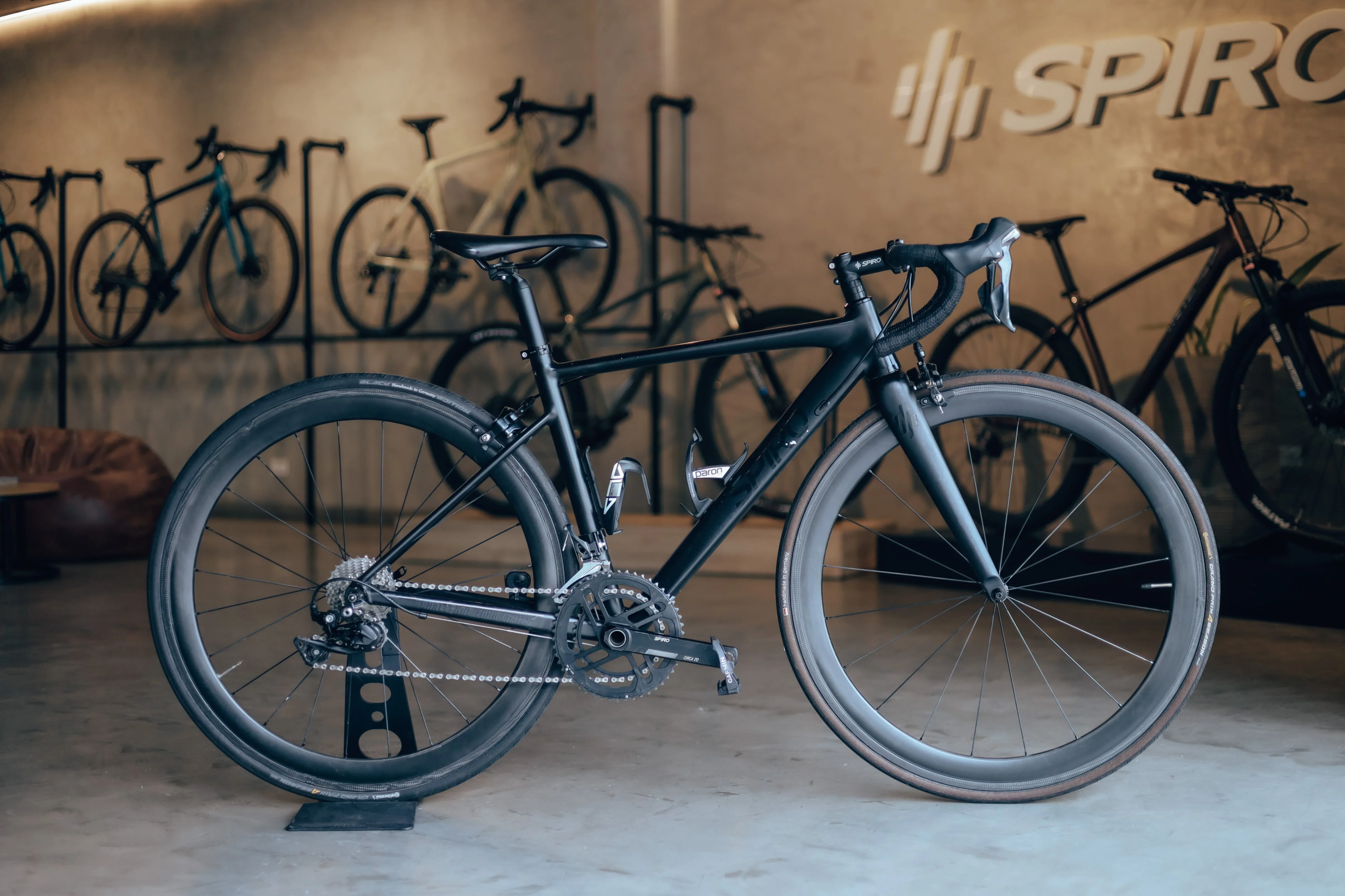 Bicicleta de ruta SPIRO FREEDOM en aluminio y tenedor en carbono talla S con ruedas en carbono - USADA